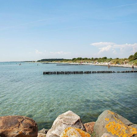 6 Person Holiday Home On A Holiday Park In Borre エクステリア 写真