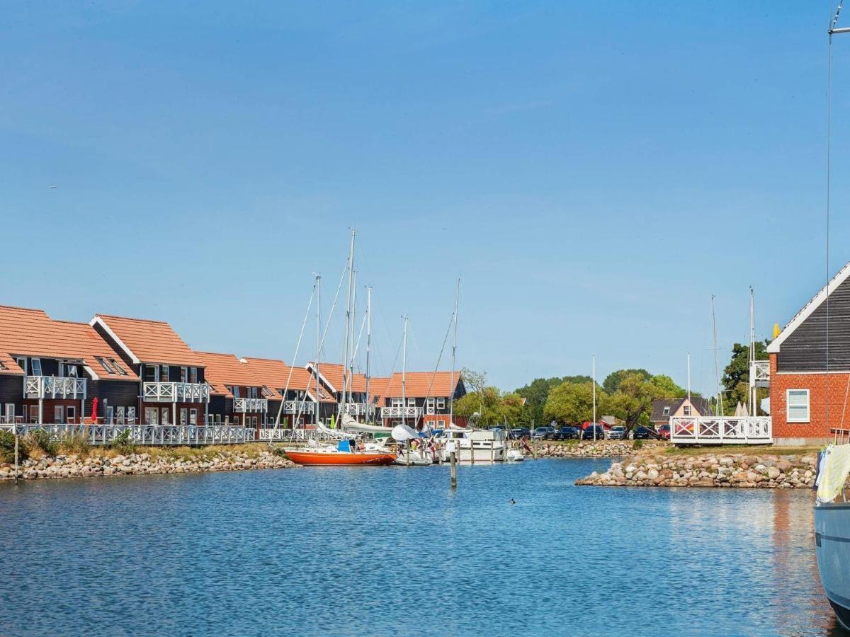 6 Person Holiday Home On A Holiday Park In Borre エクステリア 写真