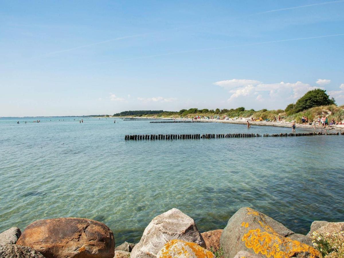 6 Person Holiday Home On A Holiday Park In Borre エクステリア 写真