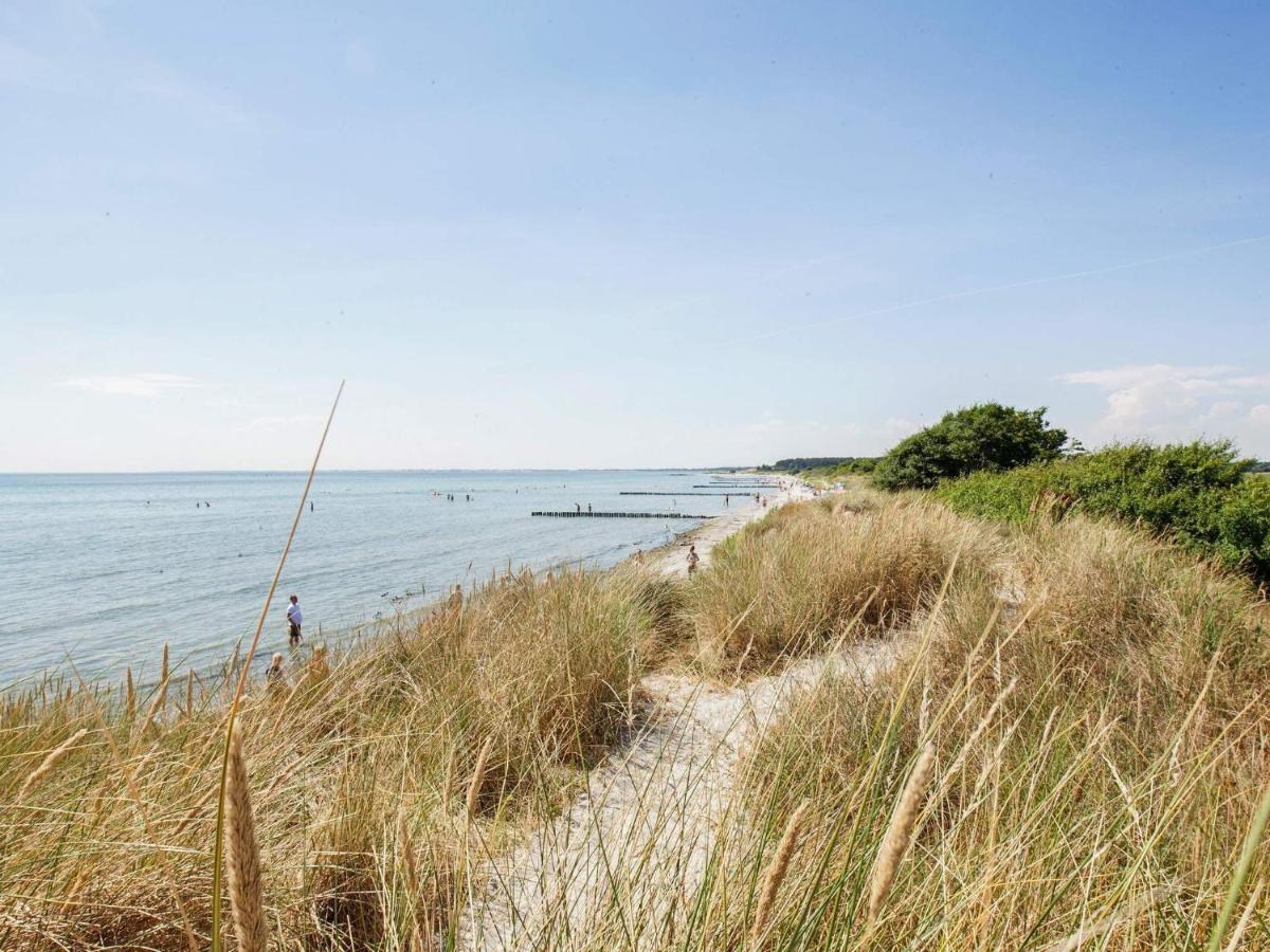6 Person Holiday Home On A Holiday Park In Borre エクステリア 写真