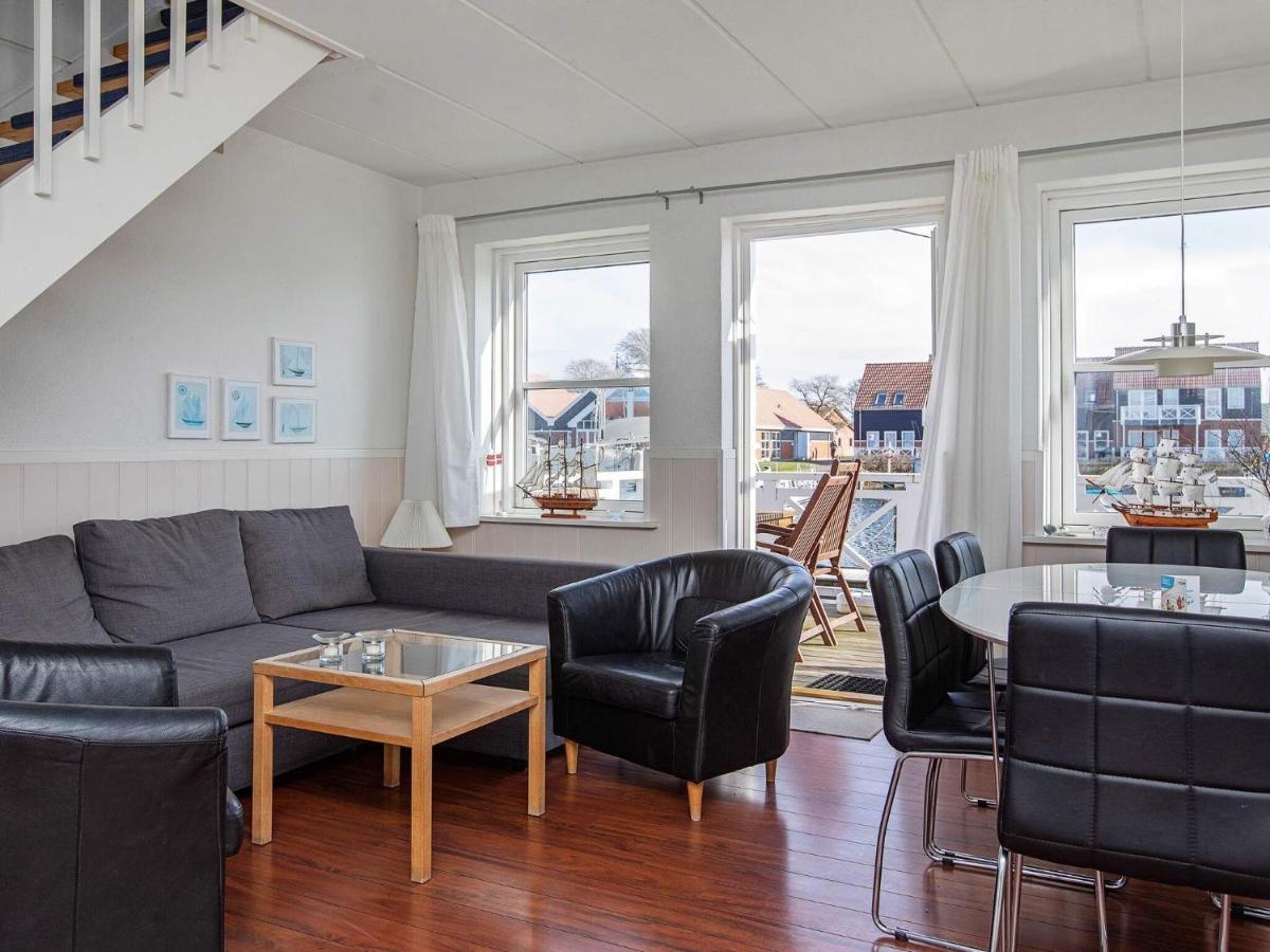 6 Person Holiday Home On A Holiday Park In Borre エクステリア 写真